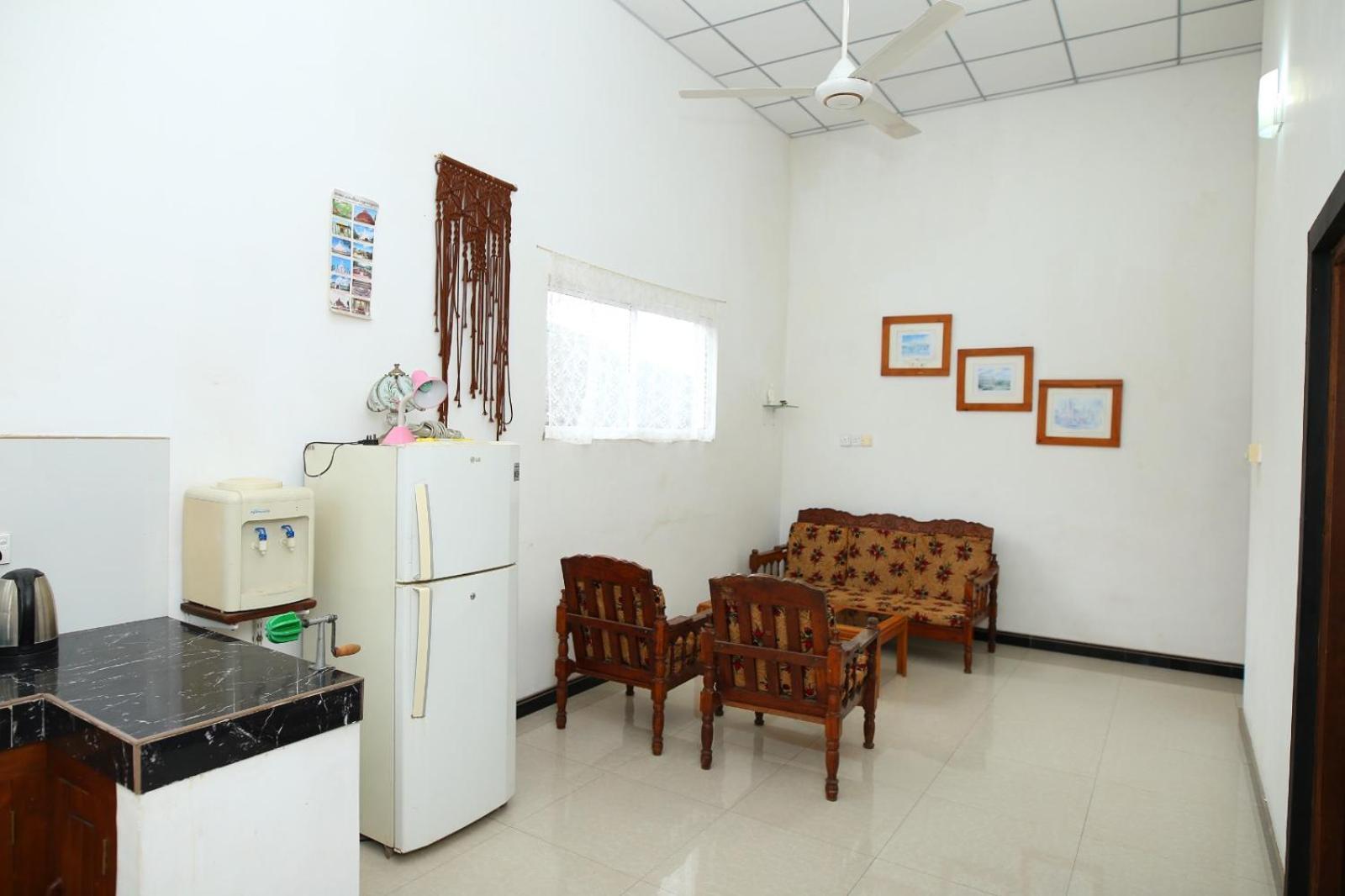 Sujee'S Guest House With Two Bed Rooms Anuradhapura Exterior photo