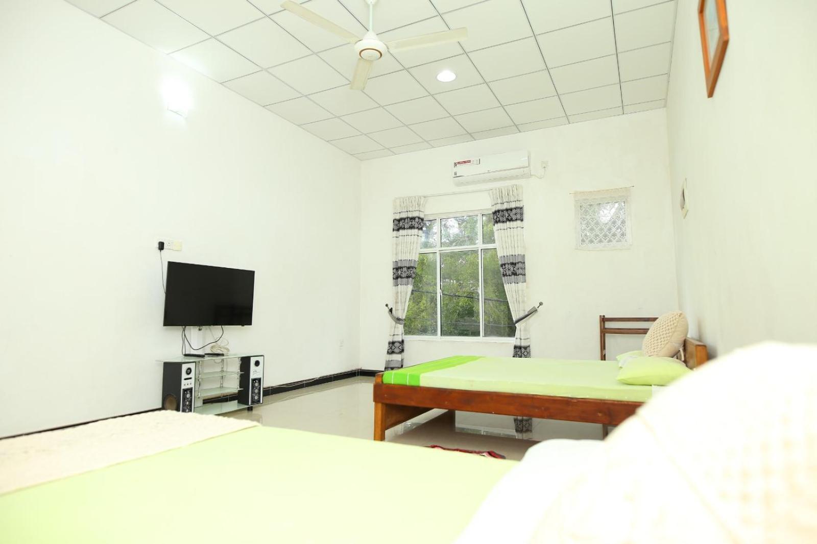 Sujee'S Guest House With Two Bed Rooms Anuradhapura Exterior photo